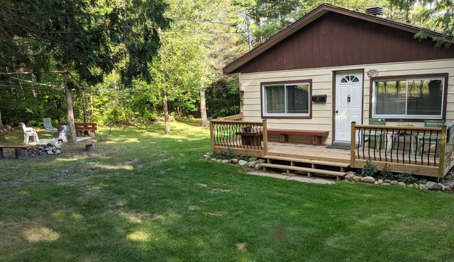 Nature Cottage & Private Pond - 1 hour from Montreal