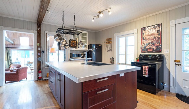Nature Haven w/Fireplace, Hiking Trails, and Relaxing Spa | Near Mauricie Park