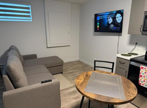 New 1 Bedroom Self Check in Near U of S and RUH
