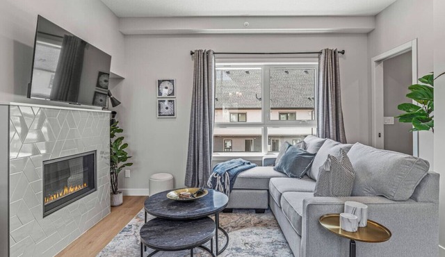 New 3BR w/Mountain Views Near DT/Hot Tub & Pool