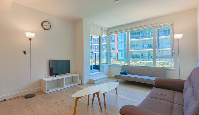 NEW Air Condition Condo Perfect for 6 | Near Night Market