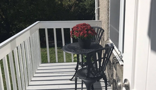 New Listing - Pagnutti Place is a Quiet, Clean and Cozy Home away from Home💕