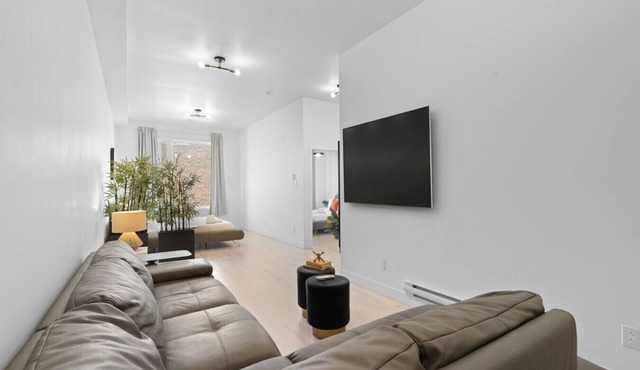 New Modern 2bdr Apartment in Little Italy Unit 202