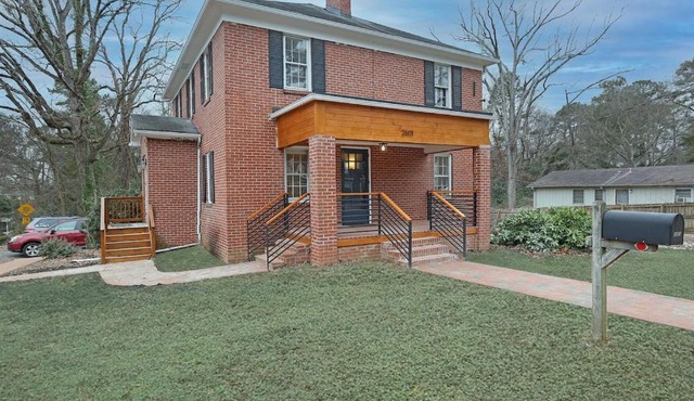 New & Renovated MCM Duplex 3 mi to DT Durham