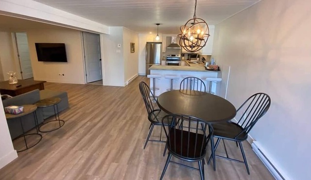 Newly Renovated Suite in St. Sauveur