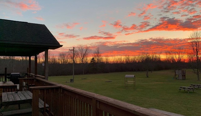 Niagara Falls Country Living. Short and long term renting are also available