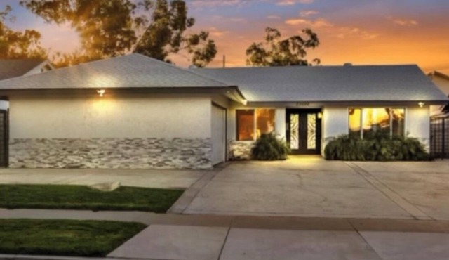 Nice backyard with pool and outdoor BBQ