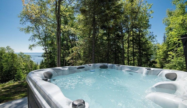 Nordik Emma 157: Hot Tub, Views & Covered Terrace