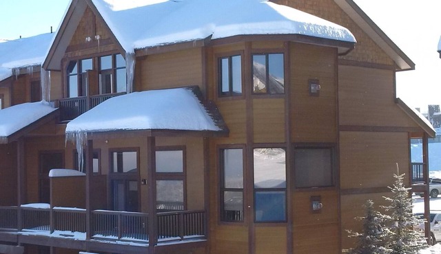 Northstar Chalet -Ski In/Ski Out, Private Hot Tub, Stay for 3 nights/Pay for 2*
