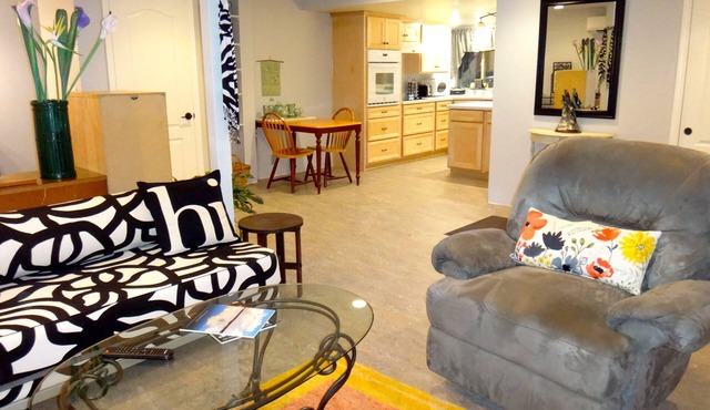Now Available! NEW Large Studio in Fantastic Neighborhood for Professional
