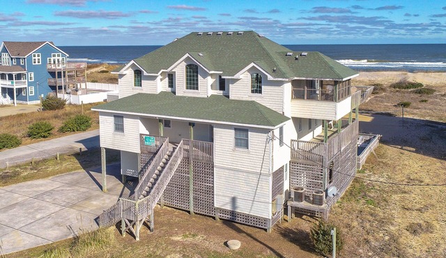 Oceanfront home with private theater, hot tub, pool & pool table