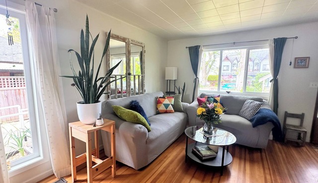 Oceanview Retreat in James Bay – Steps from the Beach!