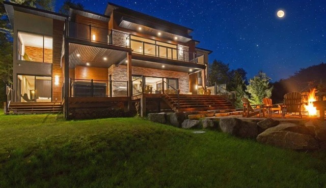 Ohana Chalet | 4 Luxury Suites | Hot Tub, 3800 sq.ft Secluded Luxury Chalet