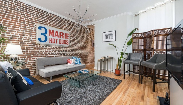 OUTREMONT VIP HIGH-END PENTHOUSE RIGHT DOWNTOWN