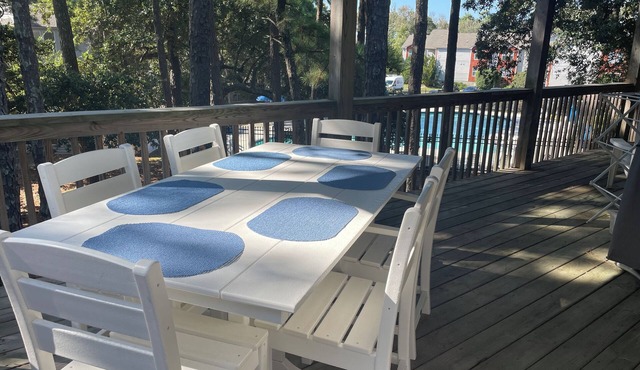 Oyster Pointe Soundside Large Deck Overlooks Pool