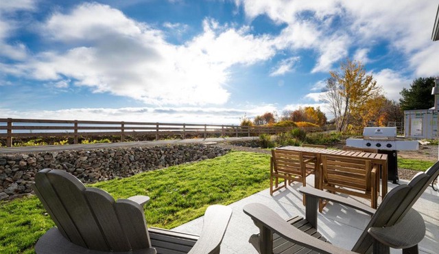 Panorama 1249, Majestic River View, Spacious Patio