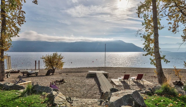 Paradise Point - Shuswap lakefront vacation home