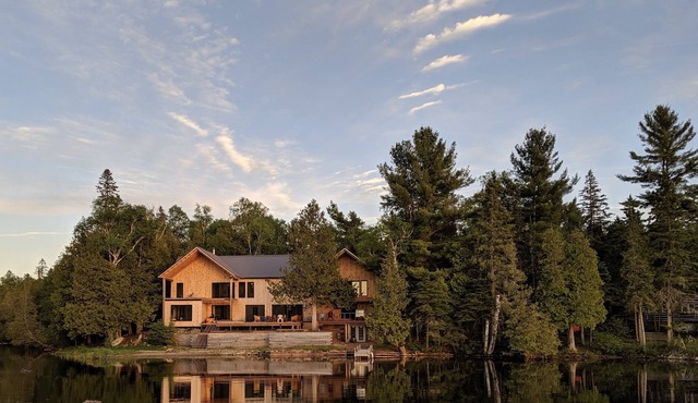Peaceful all-season manor retreat