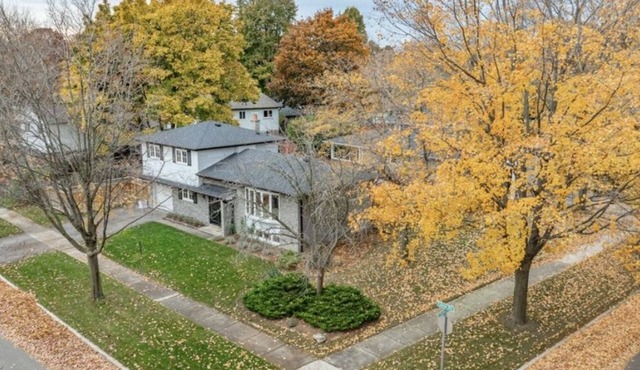 Peaceful & cozy 4B home in SE Oakville