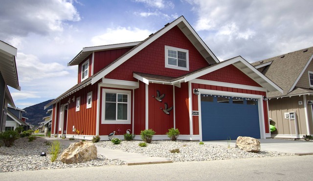 Peaceful, Modern Lake Cottage/A Sunny Retreat @ The Cottages on Osoyoos Lake 🌅