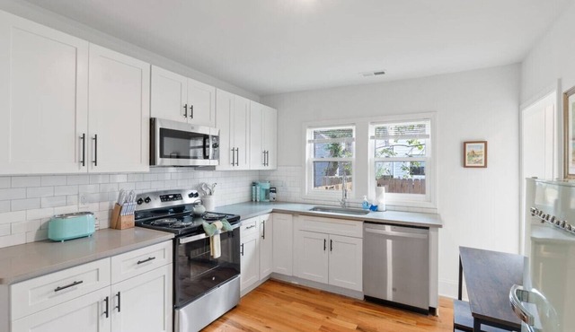 Pet Friendly Bart Street Aerie