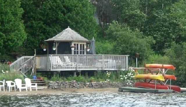 Picturesque Cabin near Queen Elizabeth II Highlands of Ontario, Canada