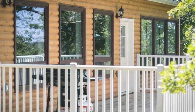 Pike's Place Cabin - Lakewood Park Cabins