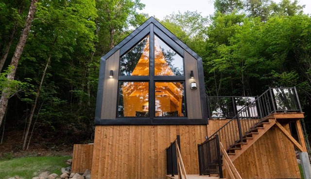Pod at Bel Air Ideal for a couple - Private Jacuzzi & sauna - Bbq - Fireplace