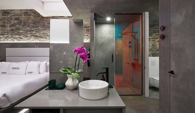 PREMIUM LOFT | The Signature