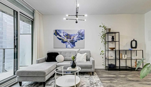 Prime Location - Stunning 2-bdrm Condo