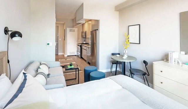 Pristine Studio Apartment in LIC Minutes from Grand Central