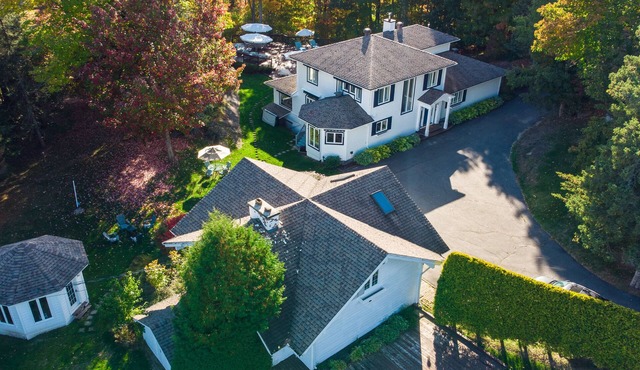 Private 5-Acre Estate with Pool, Spa, Sauna & Mountain Views