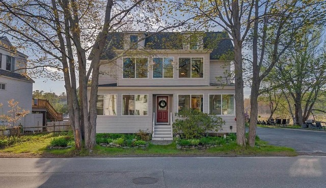 Private Coastal 3 BD Residence in Ocean Park