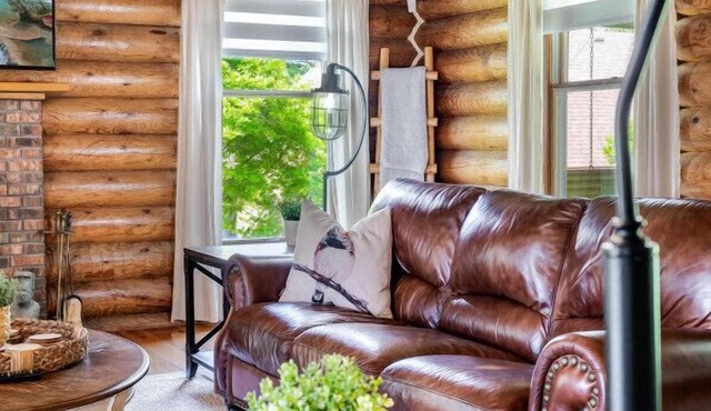 Private Log Estate by Winery | Trails & Fire Pit