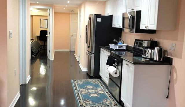 Private, Spacious with Jacuzzi & Great Location