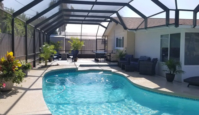 PVT OASIS HTD Pool Home Beach/River/Kayaks/Surf/Bikes/GameRm/Fireplace/Ping Pong