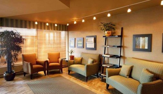 Quality Inn & Suites P.E. Trudeau Airport