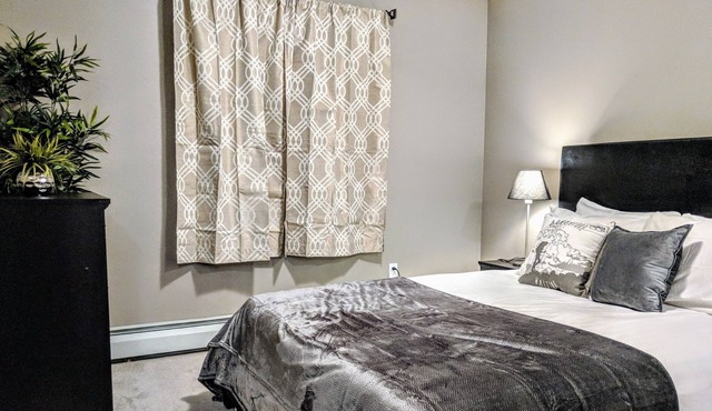 Quiet 2BR2Bath Condo Stony Plain Close to Westview Hospital w/ U/G Parking