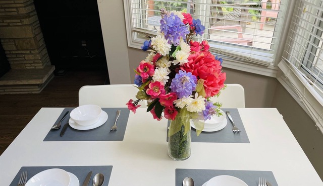 Quiet, warm and beautiful place in Mississauga for your stay