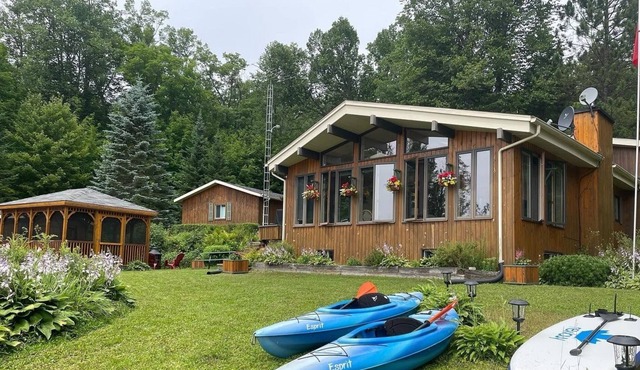 Quinn Lake House, Deleage, Quebec