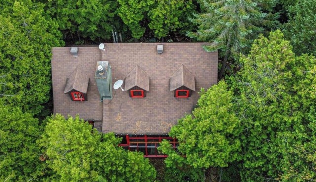 Rare Lakefront Chalet, Mont Tremblant
