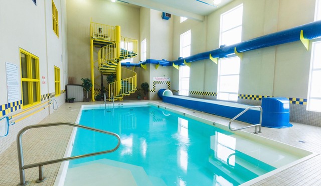 Redwood Inn & Suites - Grande Prairie