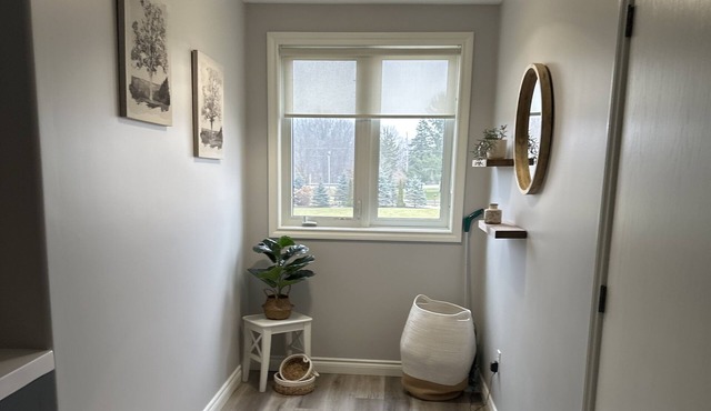 Relax in the Country retreat cozy apartment close to the lake.
