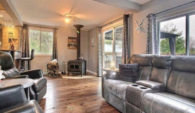 Relaxation in well appointed renovated cottage