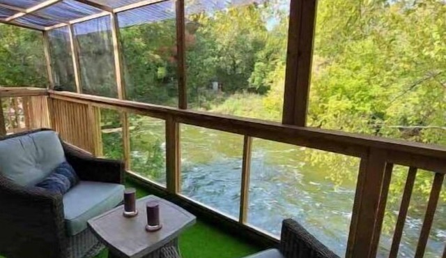 River’s Edge Cozy Retreat