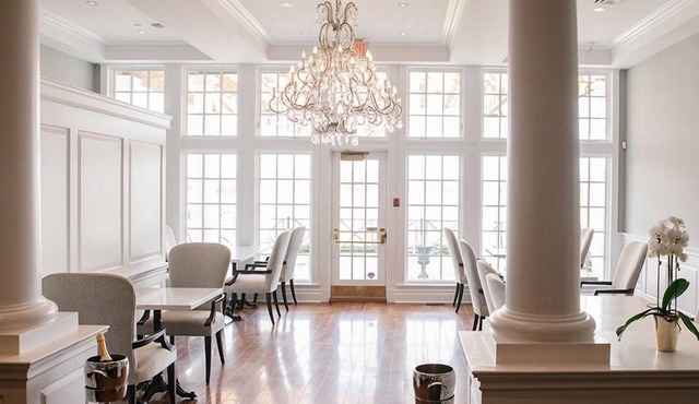Riverbend Inn and Vineyard