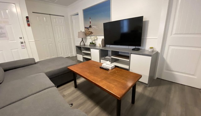 Riverside Resort - Three Bedroom Semi-Detached Cabin Suite