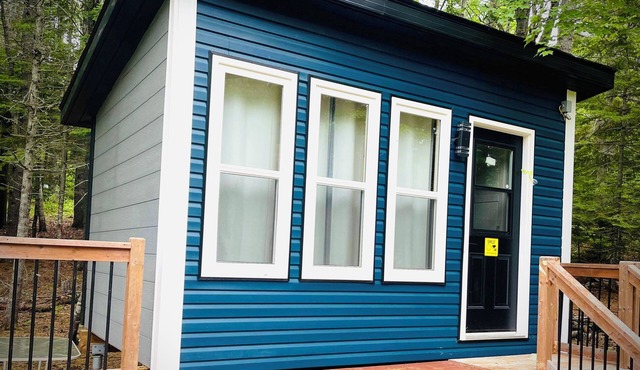 Riverside RnR Offgrid Cabins - Blue Cabin , Shediac NB