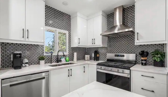 "Rodeo" Upper Suite In Trendy Killarney