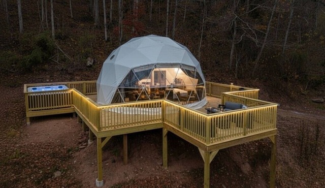 Romantic Geodesic Dome Hot Tub Under the Stars